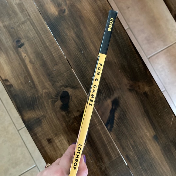 Signed - Fun and Games:Stories Science Photos Tell by Vicki Cobb - First Edition - Picture 3 of 17